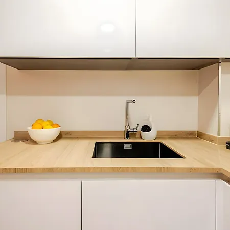 Alberthouse - Lujoso En El Centro De *